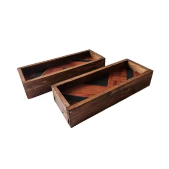 Kleine houten dienblad met mozaïek binnenzijde